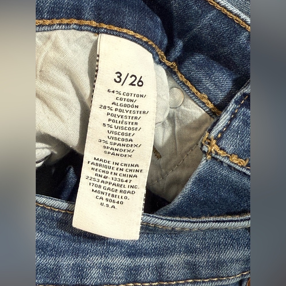Girl-ish High Rise Flare Jeans - Picture 2 of 6